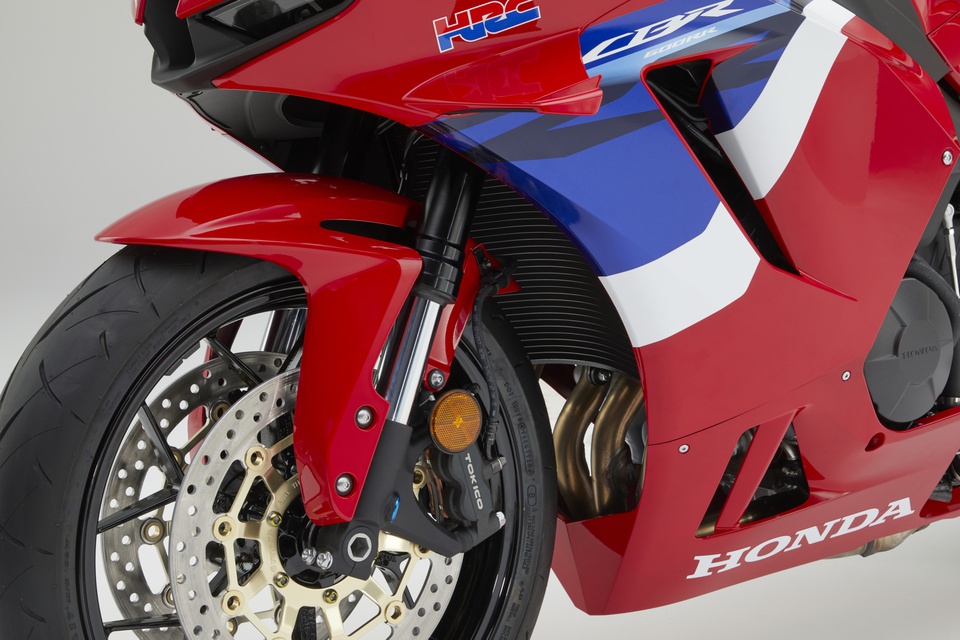 Honda CBR600RR 2021 ra mắt đối thủ mới của Yamaha YZFR6