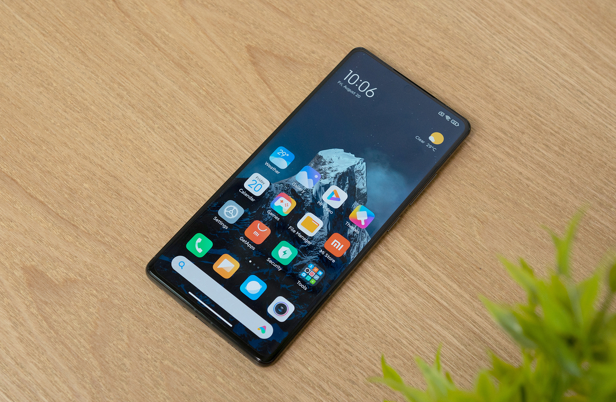 Xiaomi Mi Mix 4. Ảnh: TL