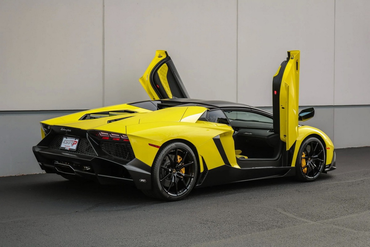 Siêu xe Lamborghini Aventador 50th Anniversario được bán đấu giá