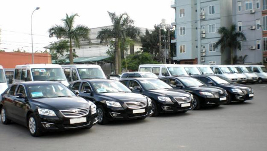 Thị trường thuê xe ô tô tự lái tại Hà Nội sôi động dịp cuối năm