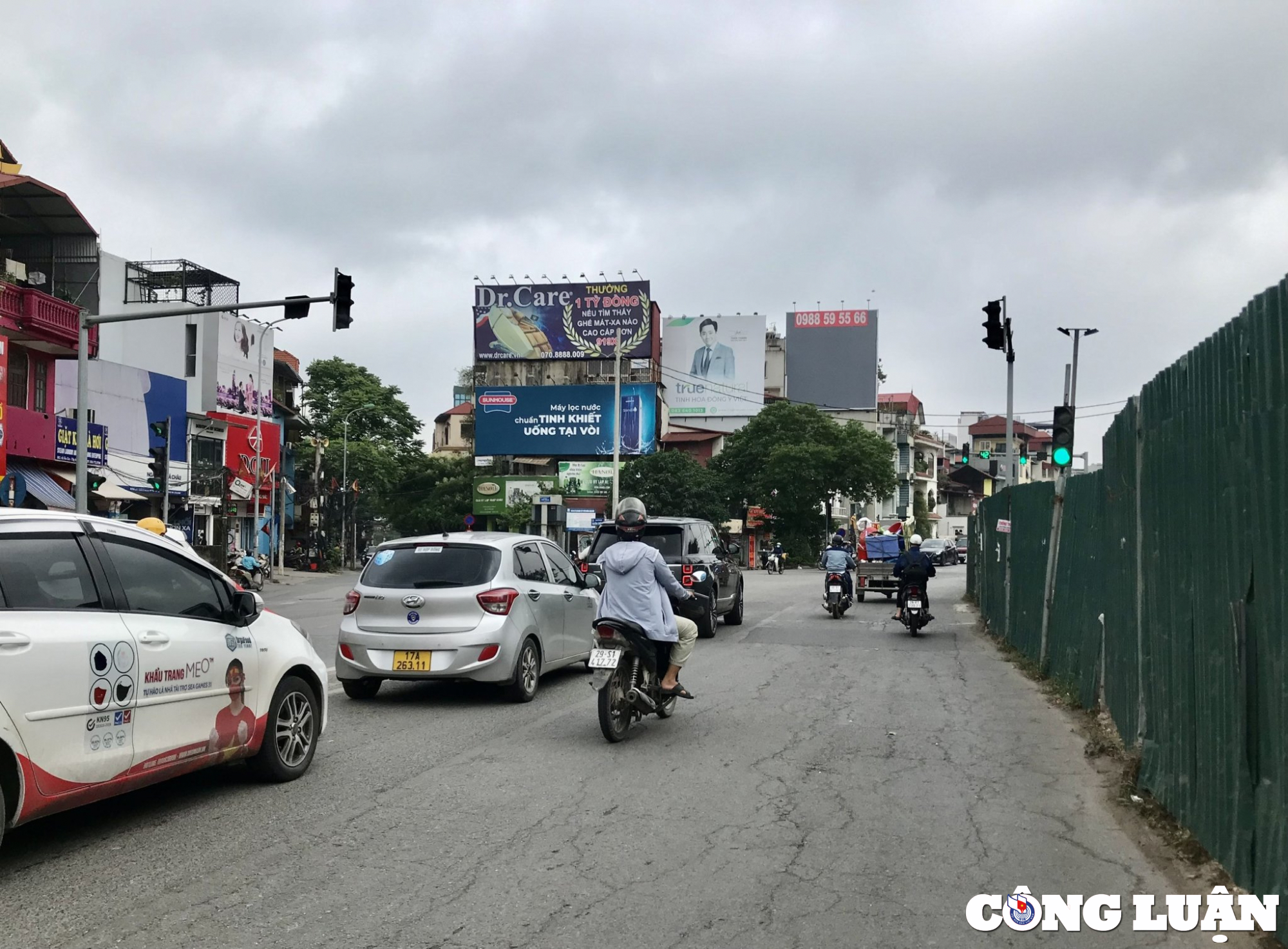 ha noi tiep tuc rao chan duong au co de phuc vu thi cong du an hinh 1