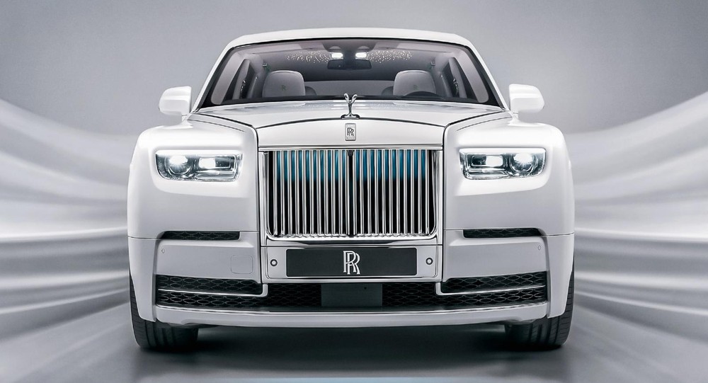 Siêu xe Rolls Royce hơn 30 tỷ màu hồng Ngọc Trinh khoe điều đặc biệt