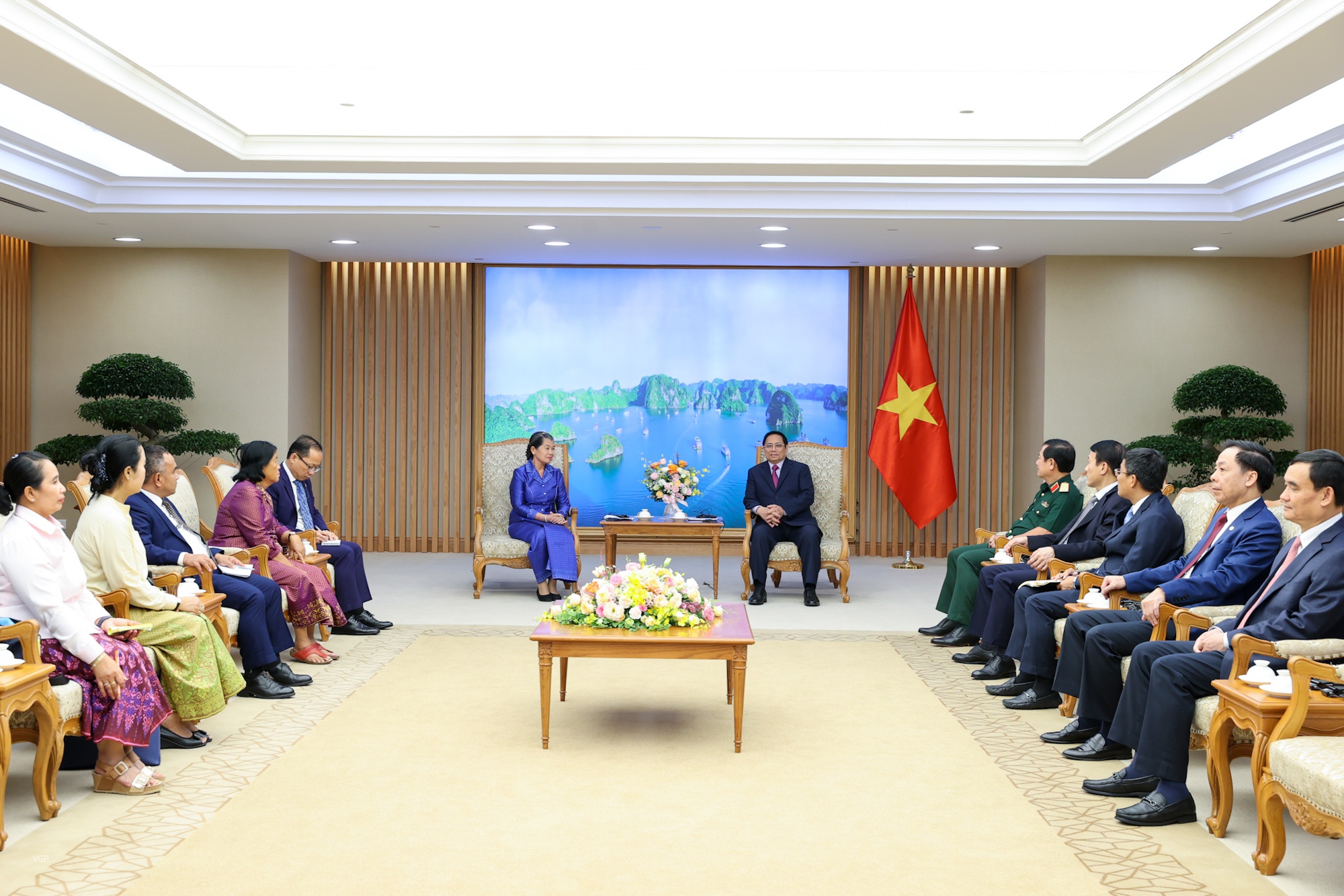Phó Thủ tướng Men Sam An khẳng định sẽ tiếp tục nỗ lực góp phần vun đắp cho tình hữu nghị giữa hai dân tộc.