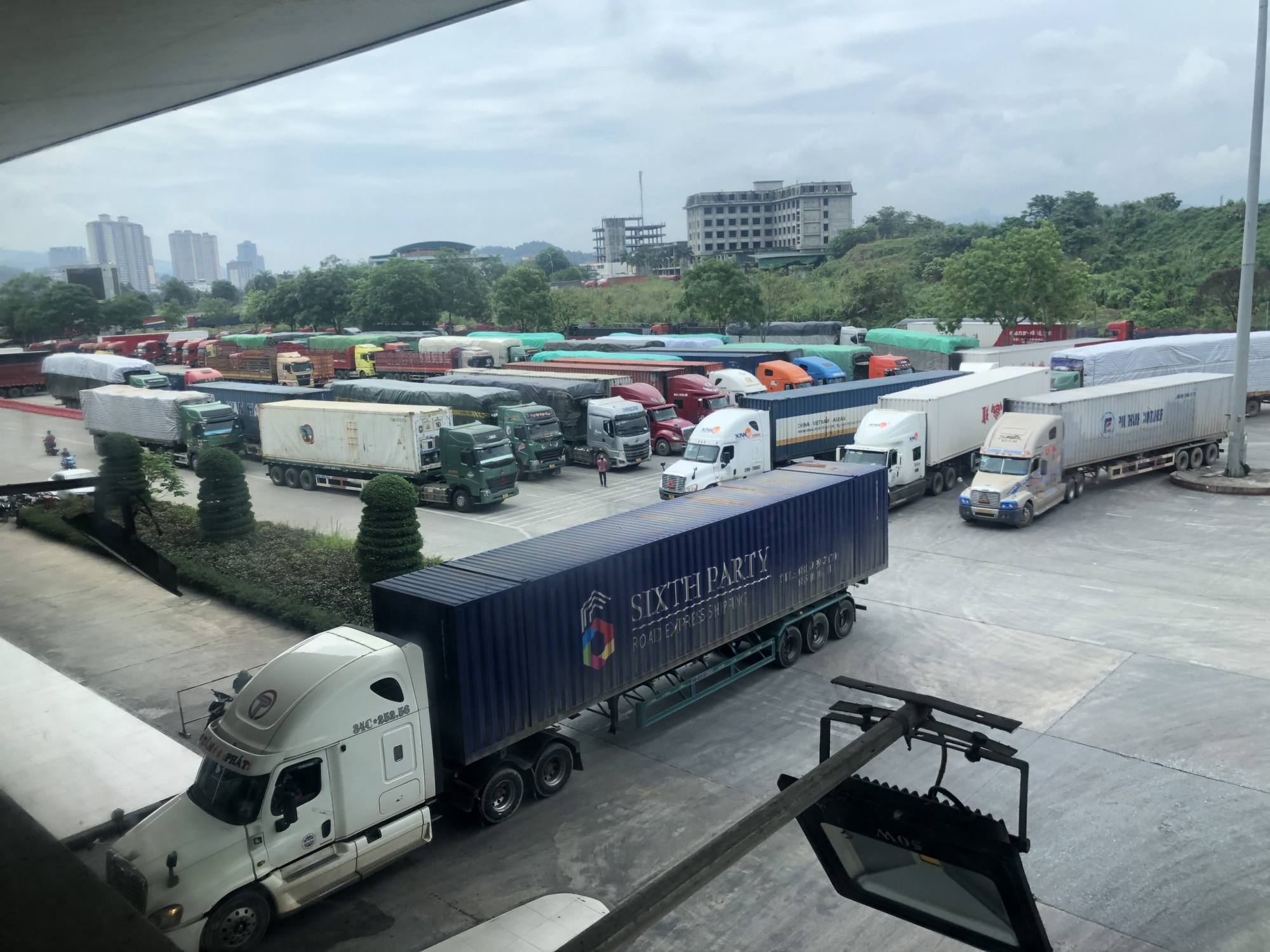 Lào Cai: Thông quan hàng hóa XNK trở lại ở Cửa khẩu quốc tế Kim Thành