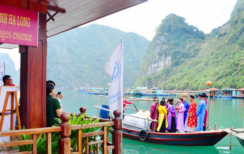 kham pha lang chai cua van tren vinh ha long hinh 3