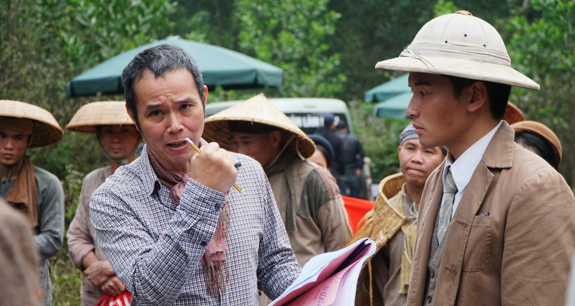 hau truong phim binh minh phia truoc de cau chuyen lich su duoc ke khong nham chan hinh 1