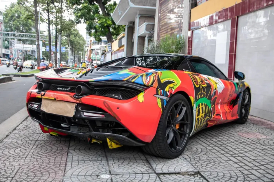 mclaren 720s spider xuat hien o tp ho chi minh voi ao moi an tuong hinh 5