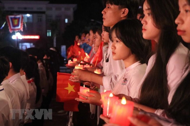 khuc trang ca hoa binh  loi tri an sau sac cac anh hung liet si hinh 12