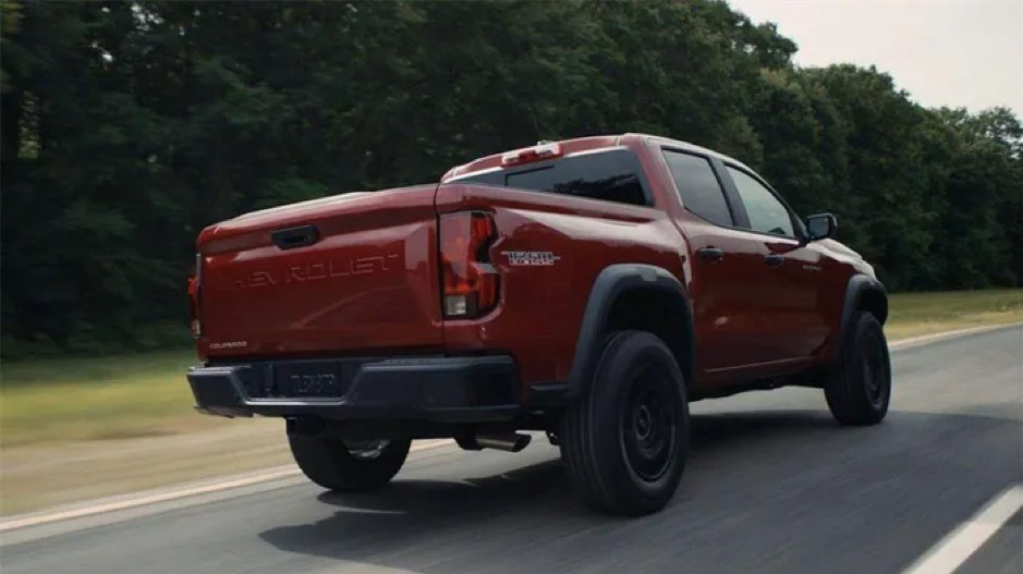 chevrolet colorado 2023 ra mat tai my hinh 7