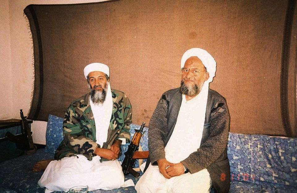 ayman al zawahiri tu bac si o cairo den thu linh al qaeda hinh 2