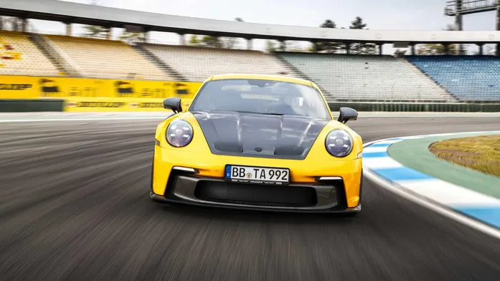 porsche 911 gt3 khac la voi goi do tu techart hinh 2