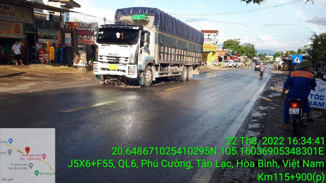 hoa binh va cham tren quoc lo 6 mot nguoi tu vong hinh 1