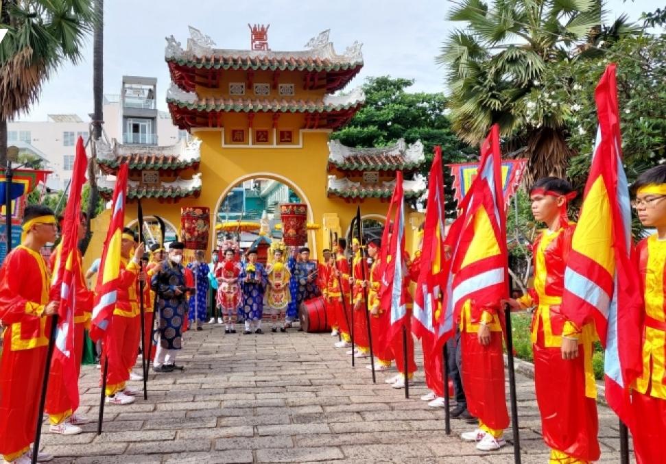 cong nhan di san van hoa quoc gia voi le hoi khai ha  cau an hinh 2