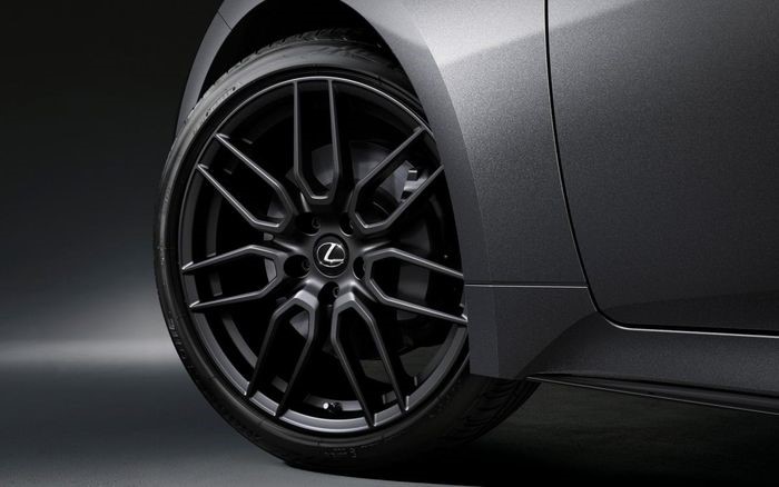 lexus gioi thieu them phien ban dac biet f sport mode black iii hinh 3