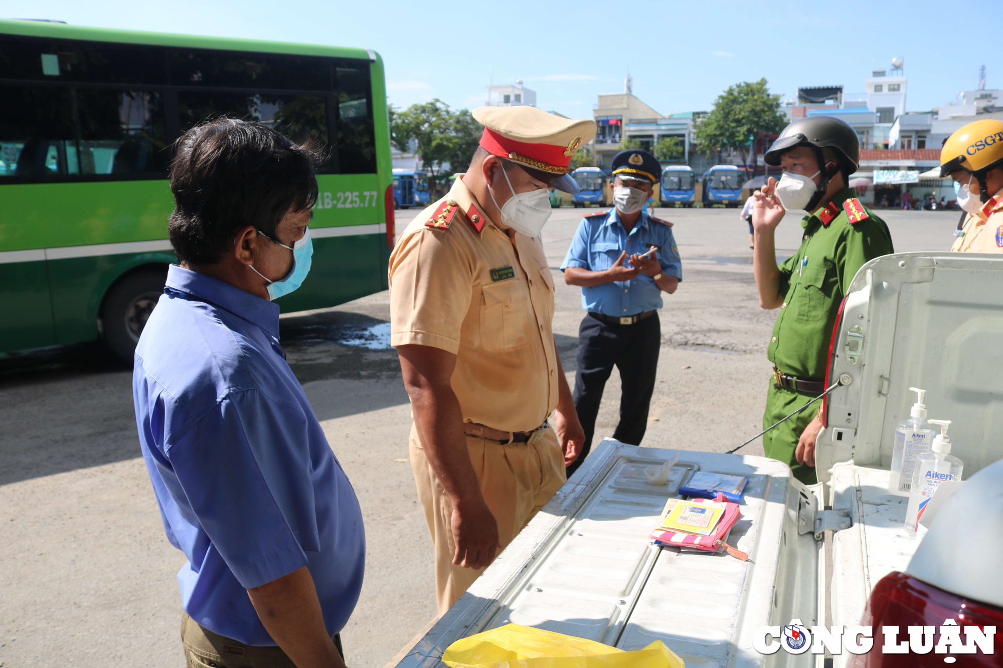 tp hcm day manh kiem tra nong do con ma tuy tai cac ben xe bao ve nguoi dan dip le hinh 1