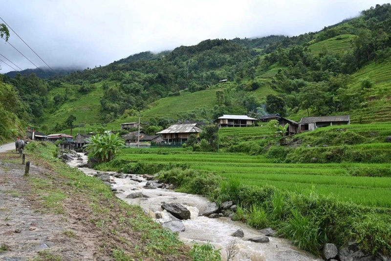 ngo ngang ve dep ruong bac thang ban phung hinh 5