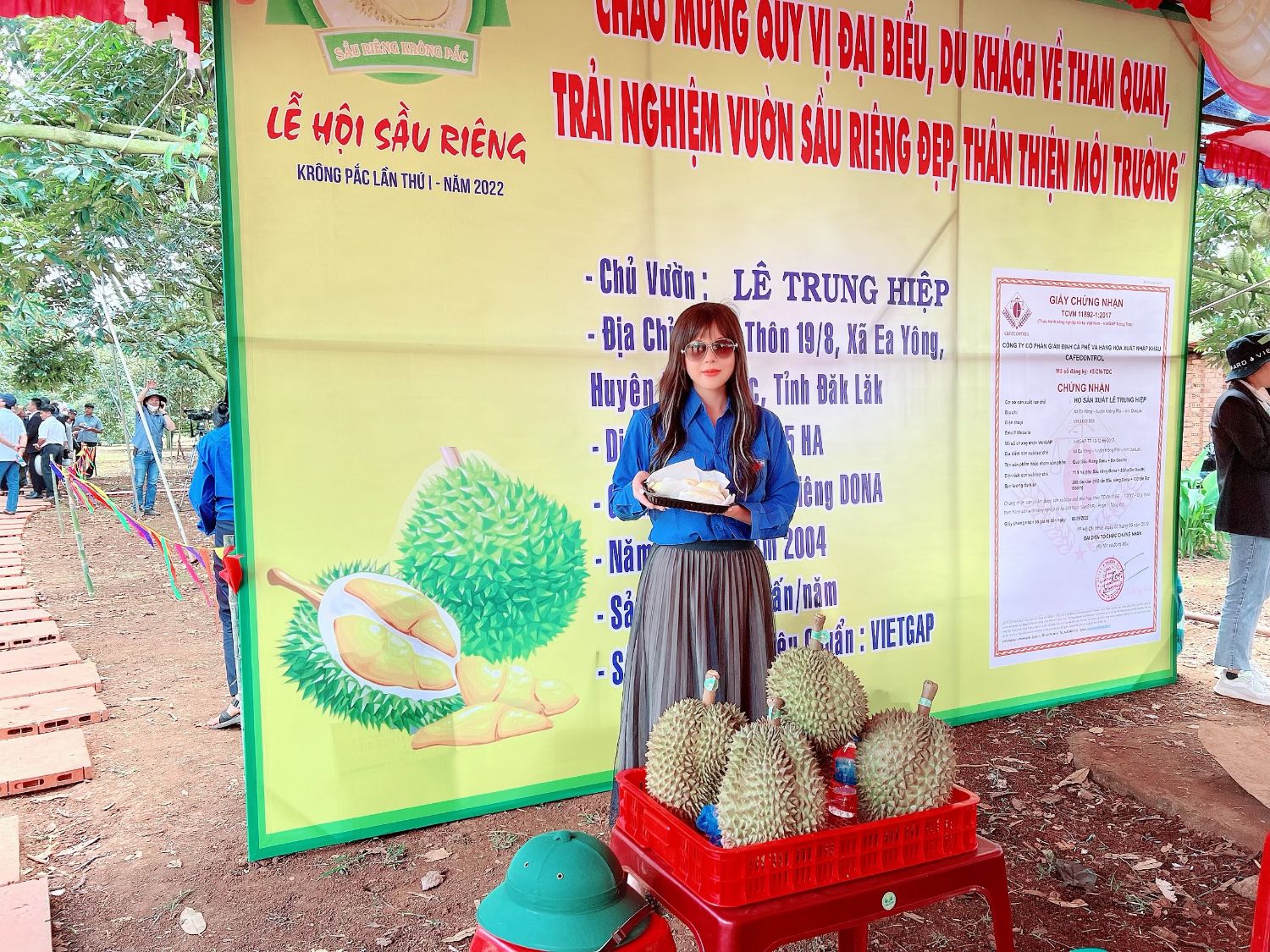 ba nang hau nhu quynh thanh ha phuong nga tro thanh dai dien hinh anh cua le hoi sau rieng hinh 7