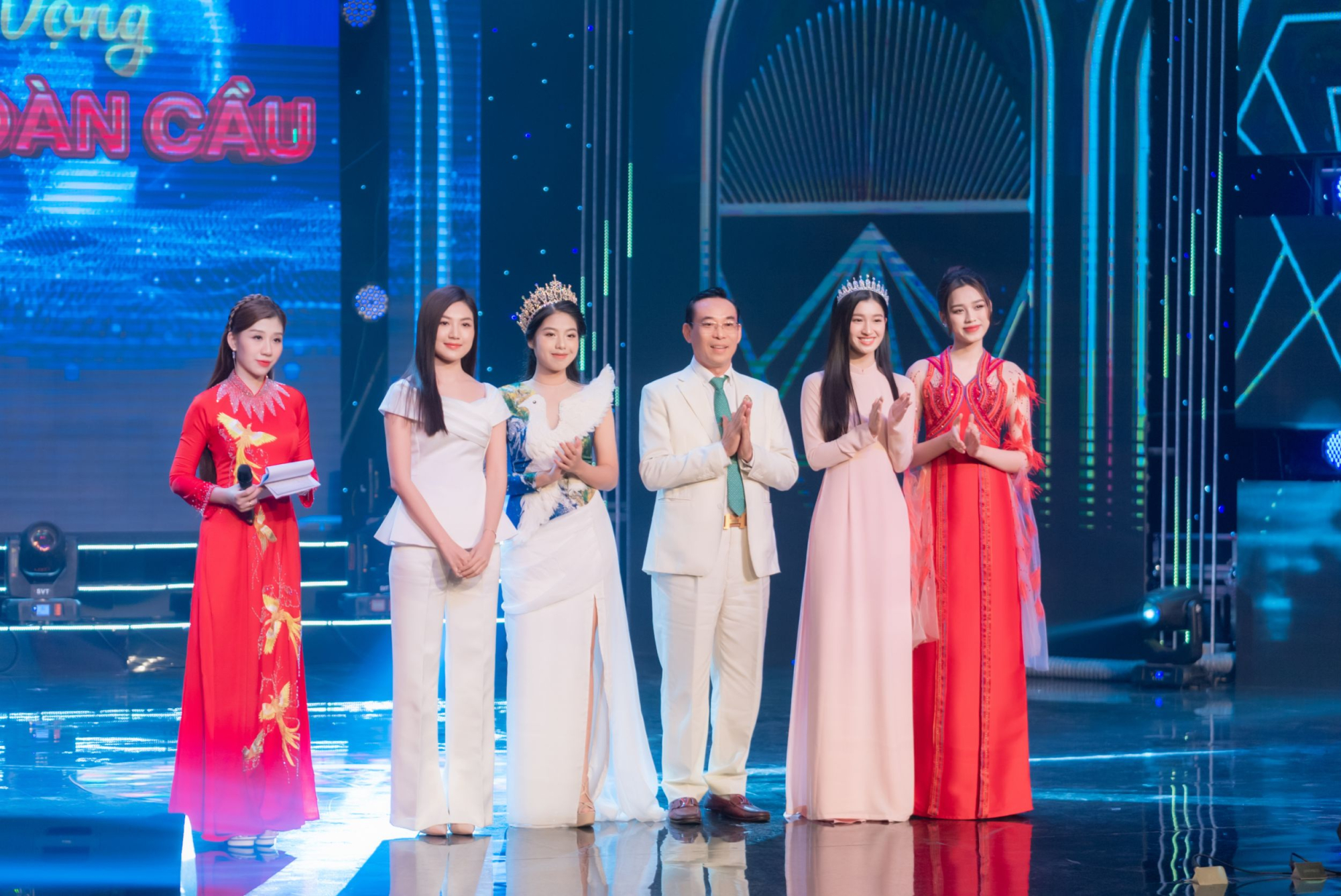 miss teen international ngo ngoc gia han lan toa thong diep hoa binh hanh phuc trong khat vong toan cau hinh 1