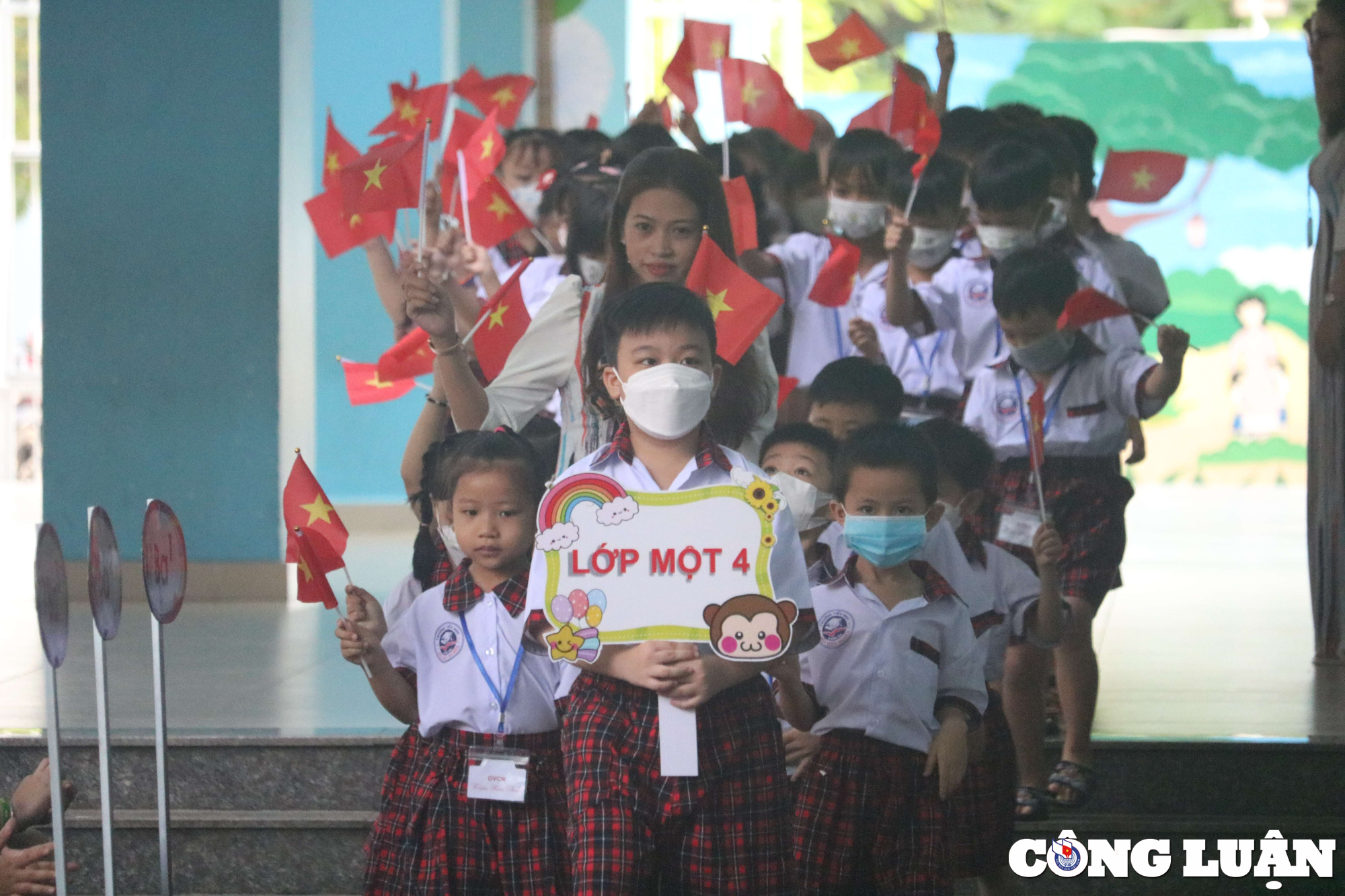 hon trieu hoc sinh tp hcm du khai giang nam hoc moi hinh 14