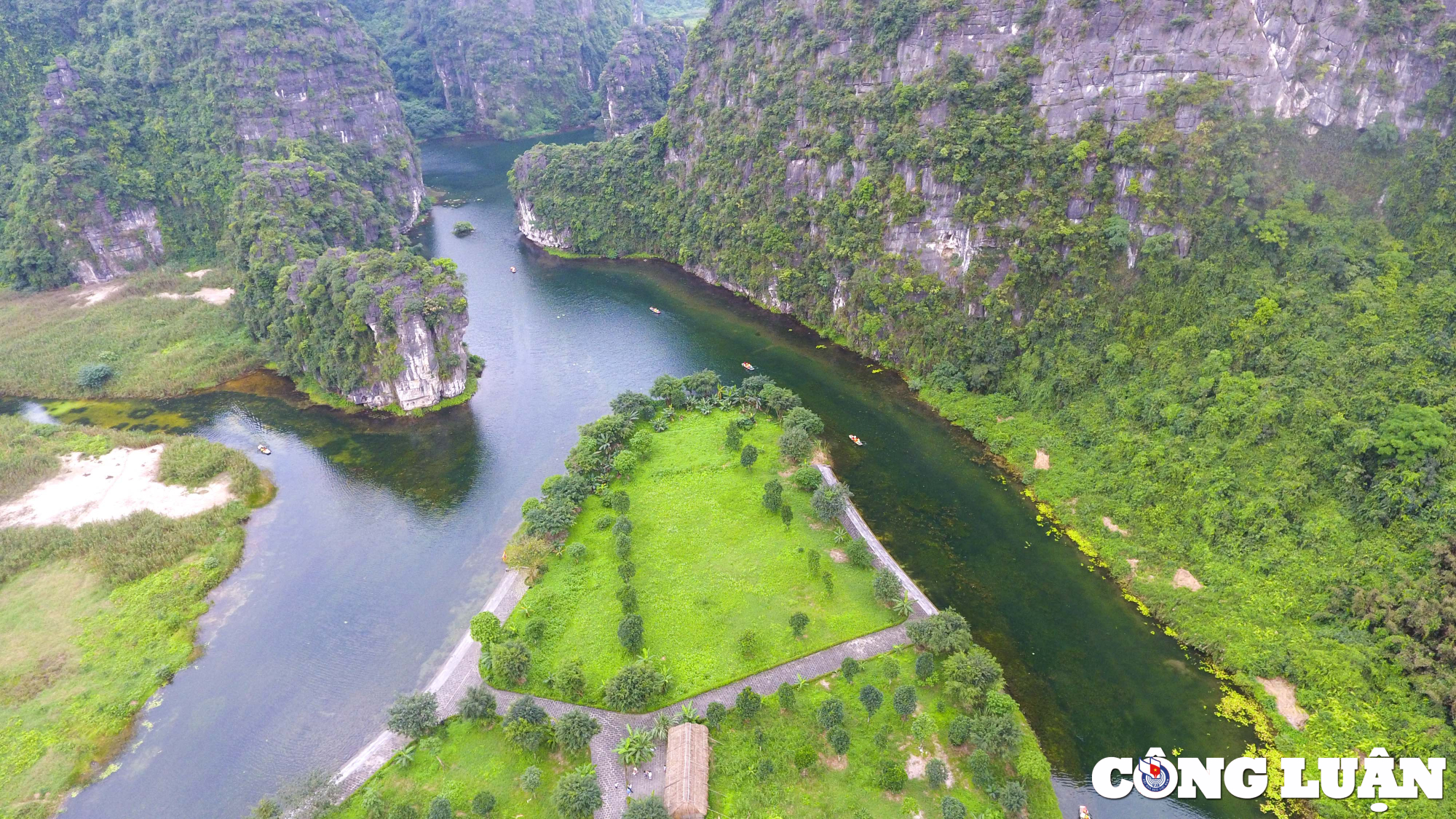 ninh binh tung bung ky niem 50 nam cong uoc unesco 1972 tai chua bai dinh hinh 1