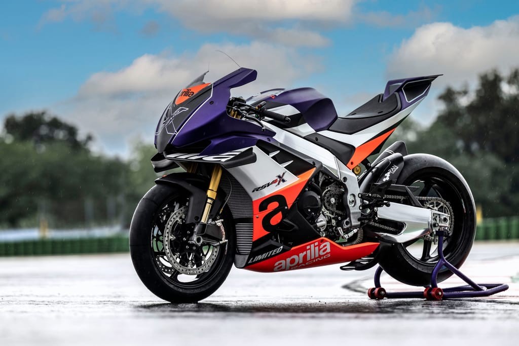 sieu mo to aprilia rsv4 xtrenta trinh lang gioi han 100 xe hinh 2