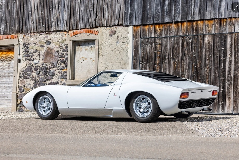 mau xe lamborghini miura doi 1968 duoc ban dau gia hinh 3