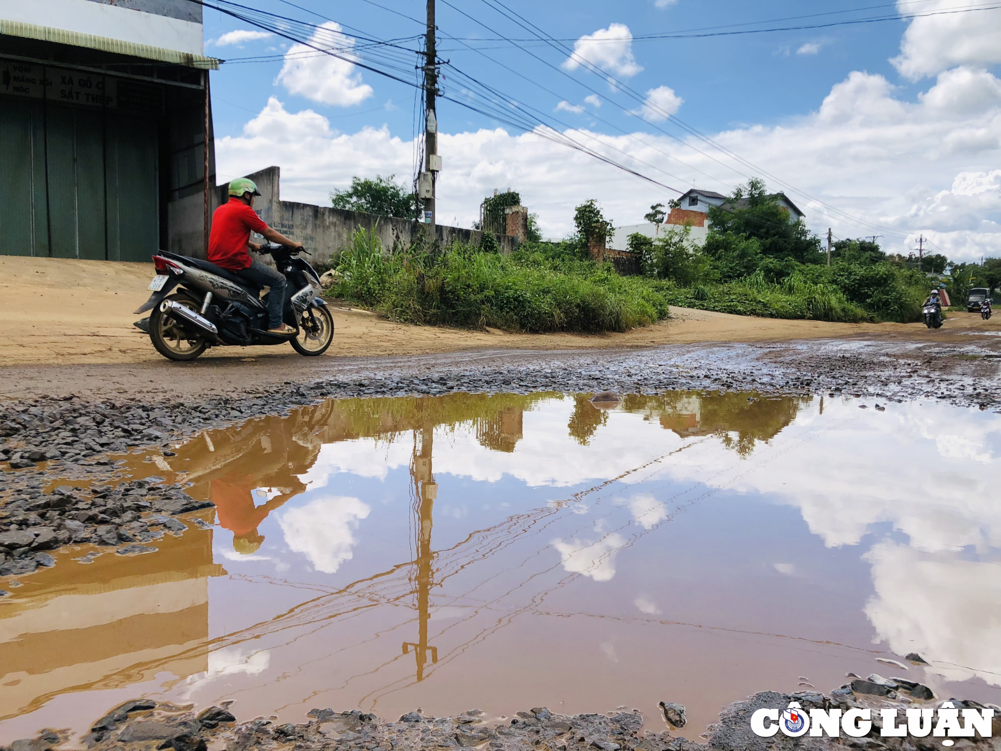 dak lak dan khon kho vi duong tinh lo bien thanh ao sau moi tran mua hinh 2