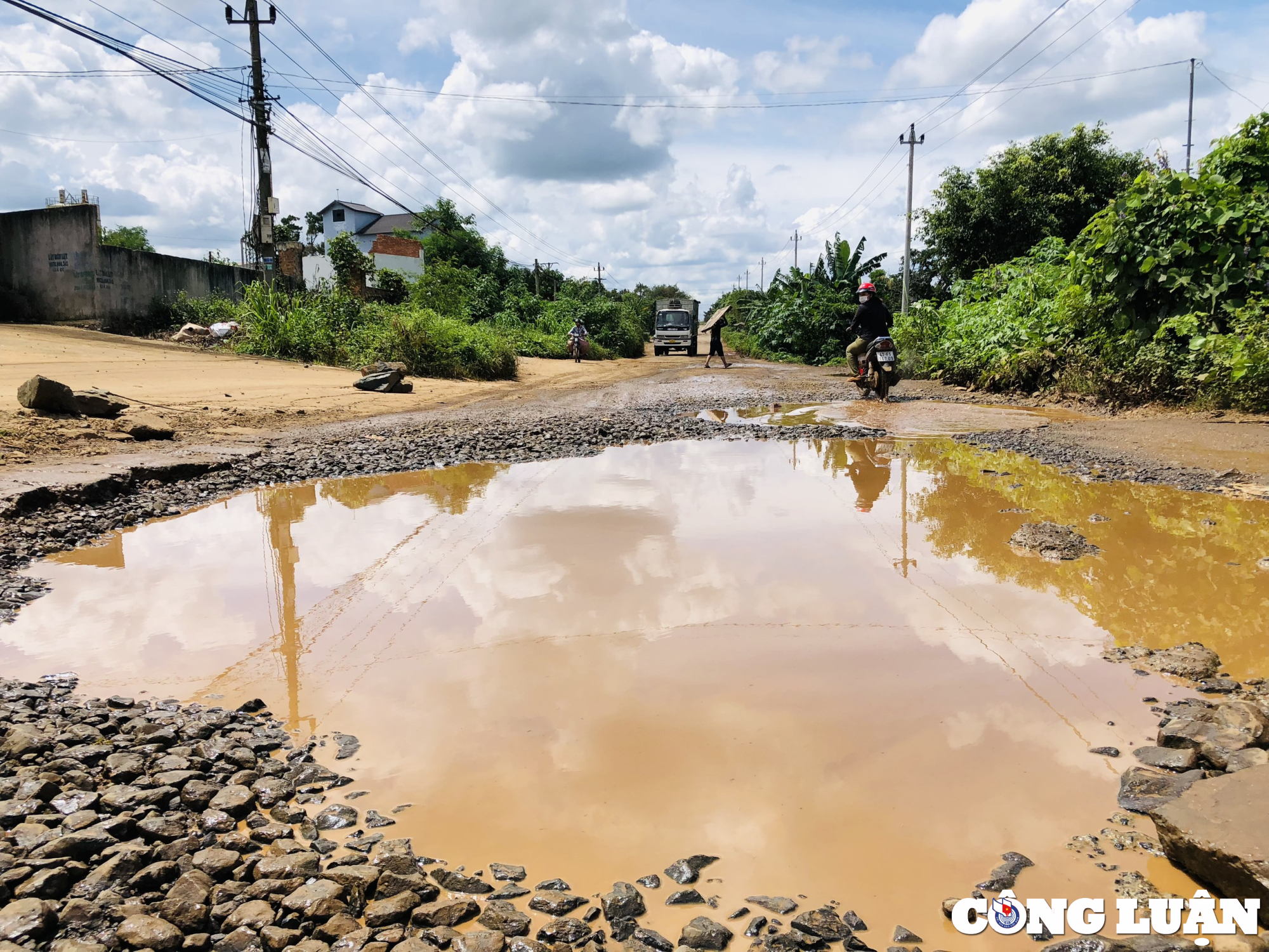 dak lak dan khon kho vi duong tinh lo bien thanh ao sau moi tran mua hinh 5