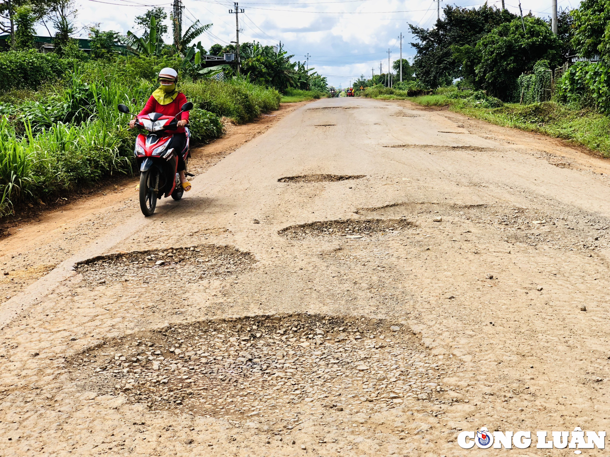 dak lak dan khon kho vi duong tinh lo bien thanh ao sau moi tran mua hinh 7