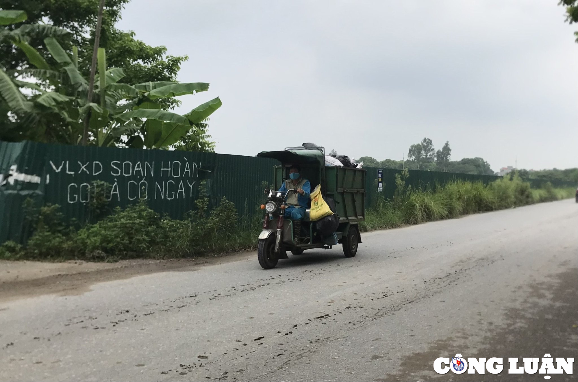 muon kieu xe van chuyen rac thai tren dia ban ha noi hinh 3