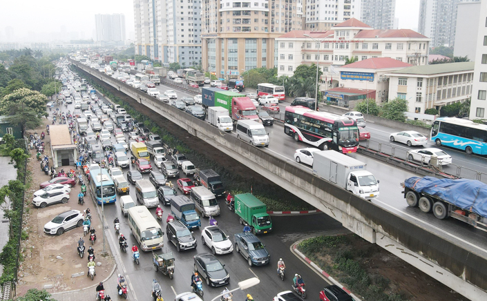 ha noi sua chua khe co gian thoat nuoc cau can vanh dai 3 tren cao hinh 1