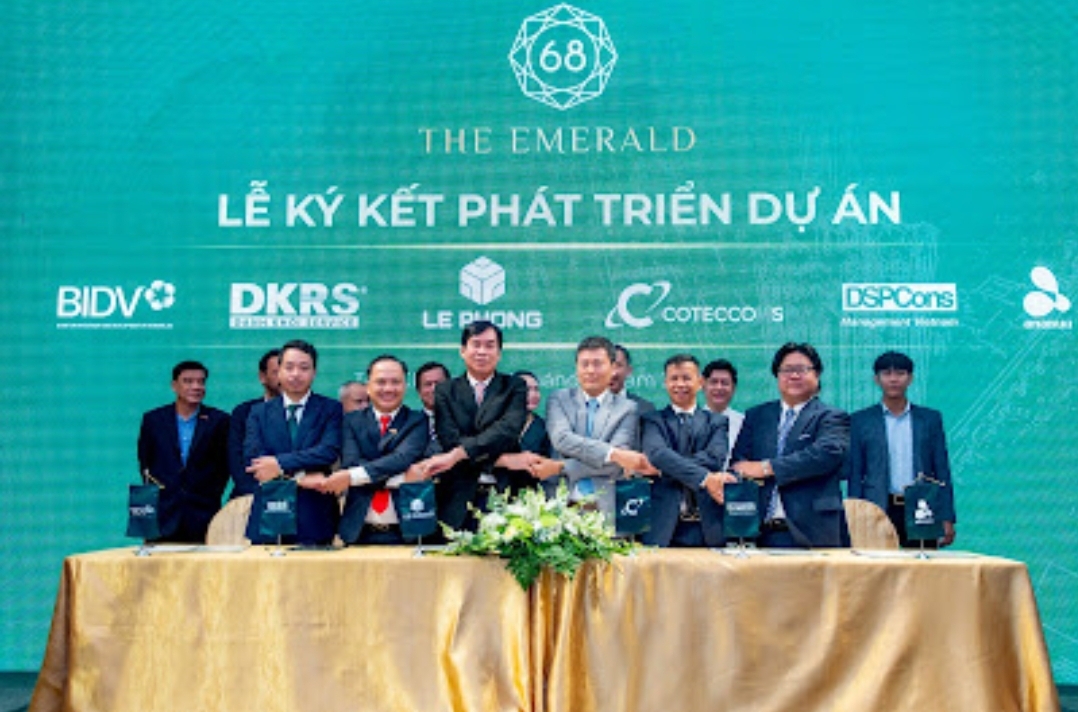 le ky ket phat trien du an can ho cao cap the emerald 68 hinh 2