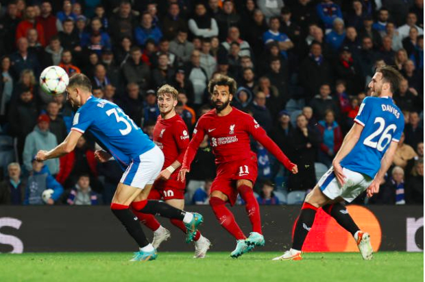 salah lap hat trick liverpool thang dam rangers toi 7 1 hinh 2