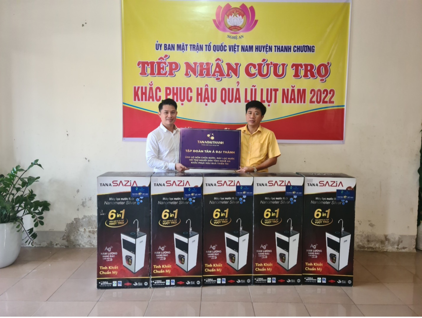 tan a dai thanh tang bon nuoc may loc nuoc ho tro nguoi dan vung lu nghe an hinh 3