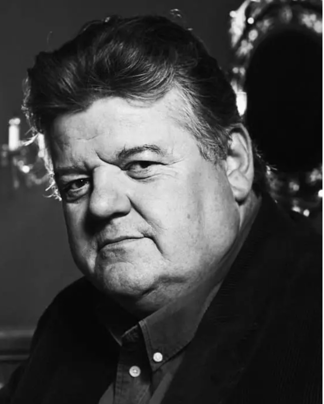 robbie coltrane trong phim harry potter qua doi hinh 2