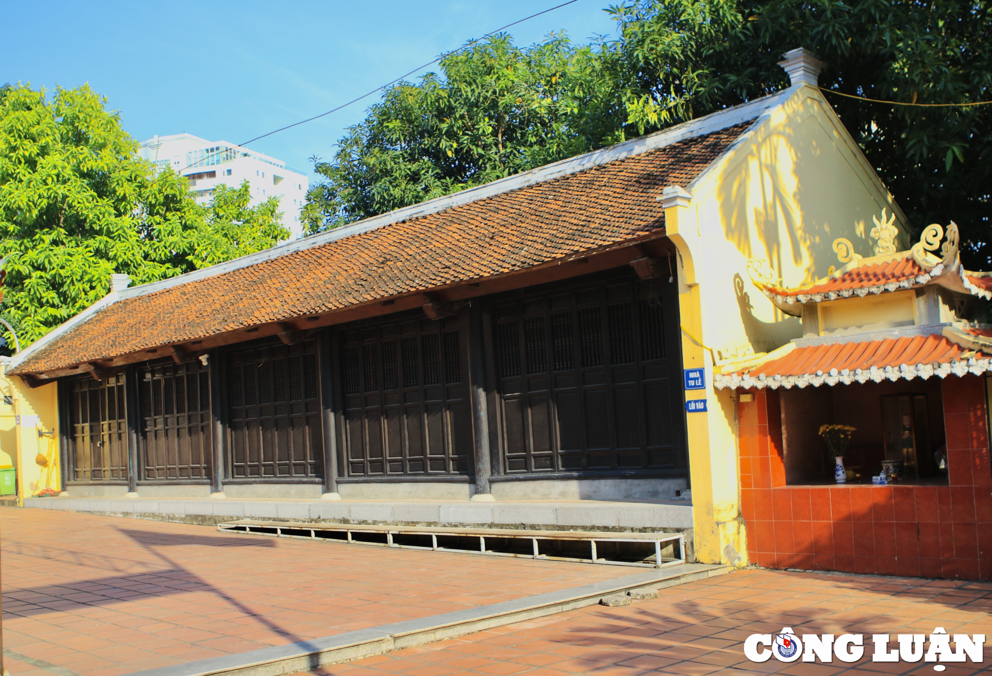 kham pha khong gian ben trong ngoi den co tai ha noi co nien dai vai tram nam hinh 7