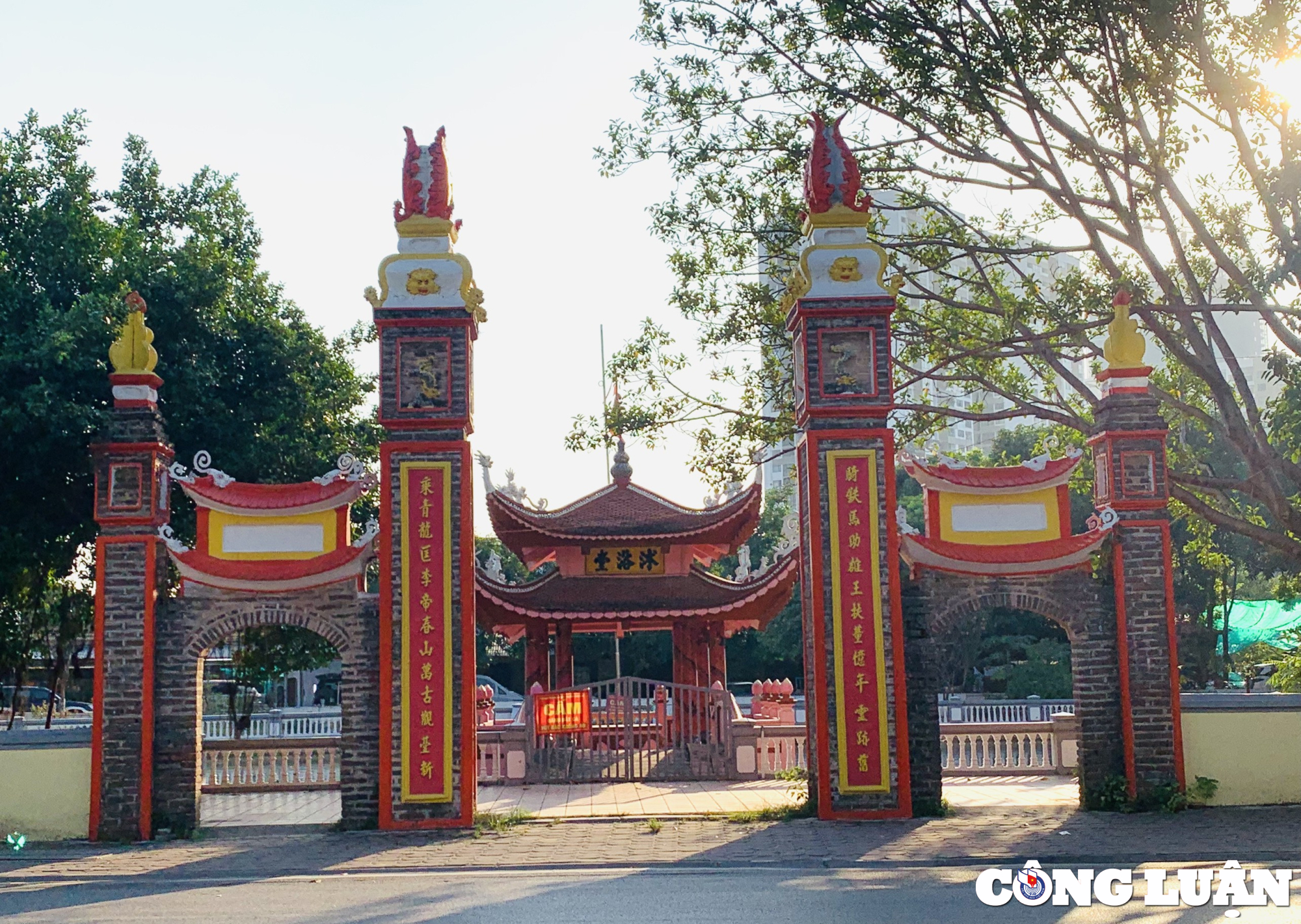 kham pha khong gian ben trong ngoi den co tai ha noi co nien dai vai tram nam hinh 4