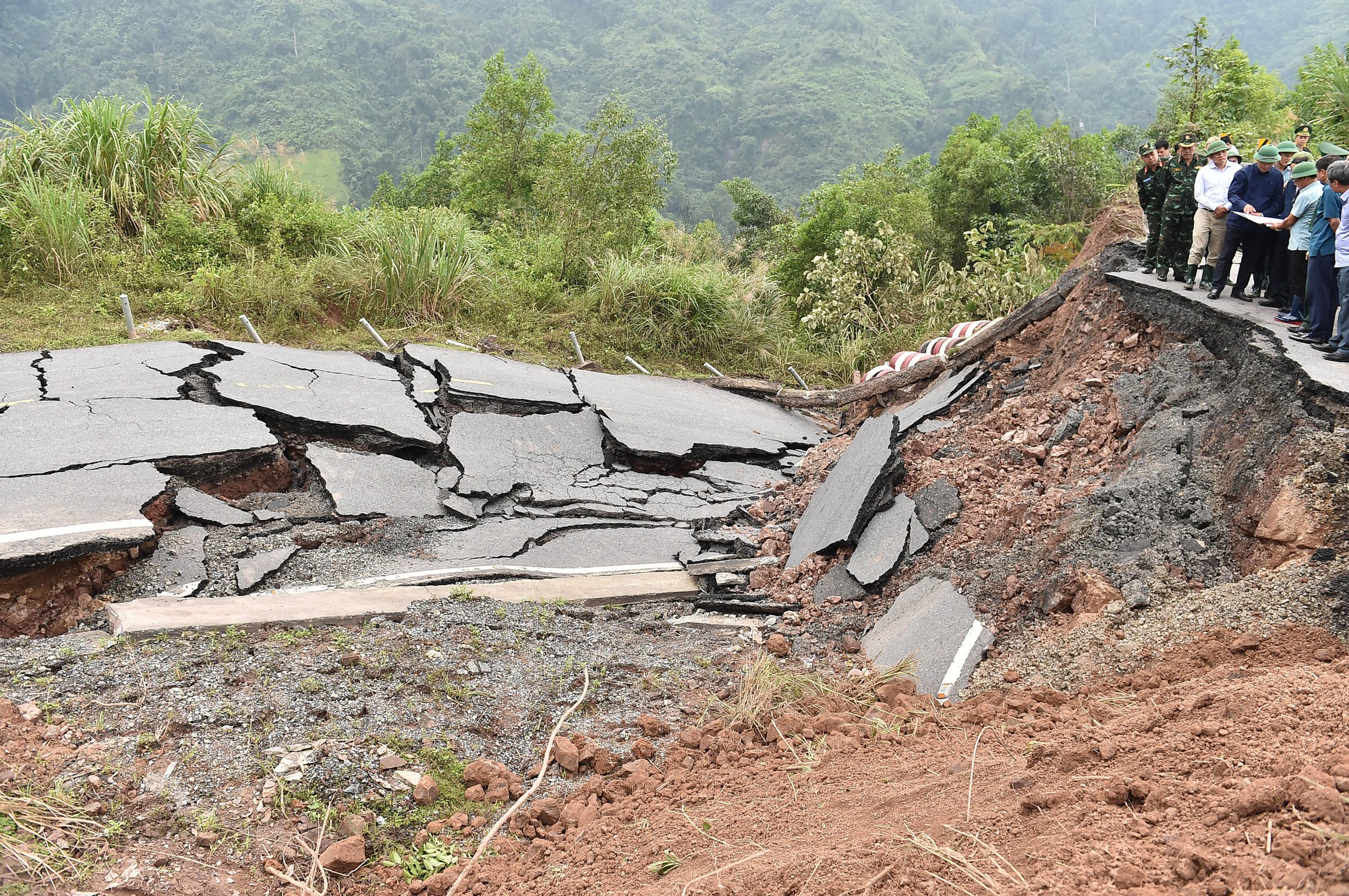 pho thu tuong le van thanh kiem tra cong tac khac phuc hau qua mua lu tai mien trung hinh 2