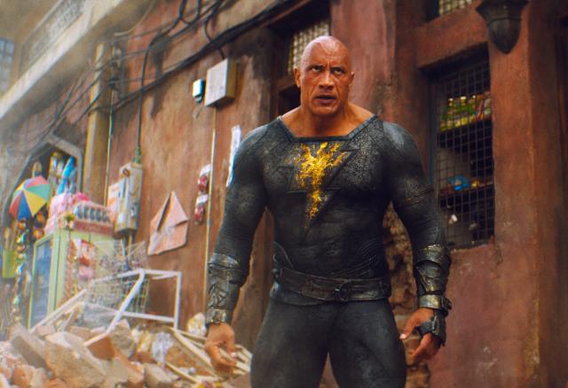 black adam cua dwayne johnson bi che toi ta hinh 2