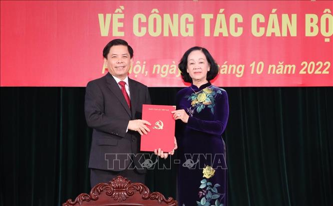 ong nguyen van the giu chuc bi thu dang uy khoi cac co quan trung uong hinh 1