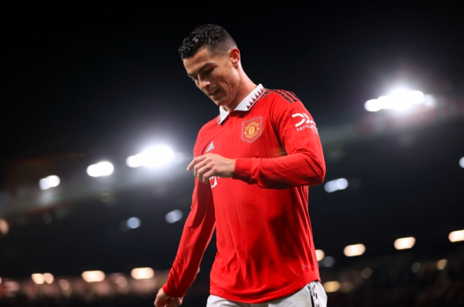 ronaldo noi gi khi bi gach ten hoi doi 1 cua man utd hinh 1