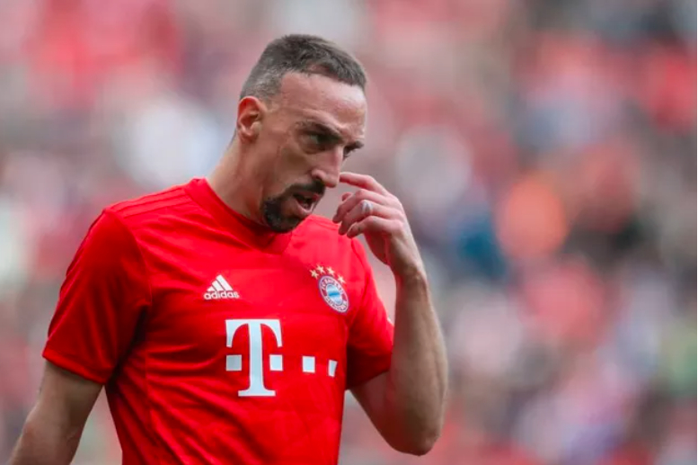 ngoi sao franck ribery tuyen bo giai nghe hinh 2