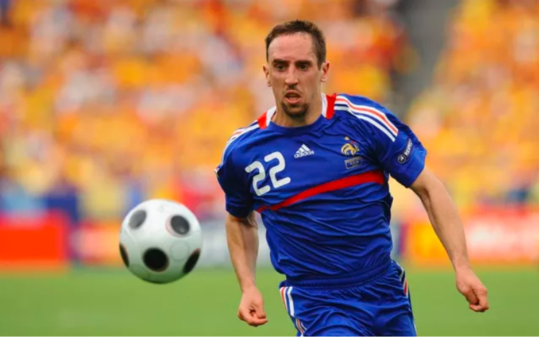 ngoi sao franck ribery tuyen bo giai nghe hinh 3