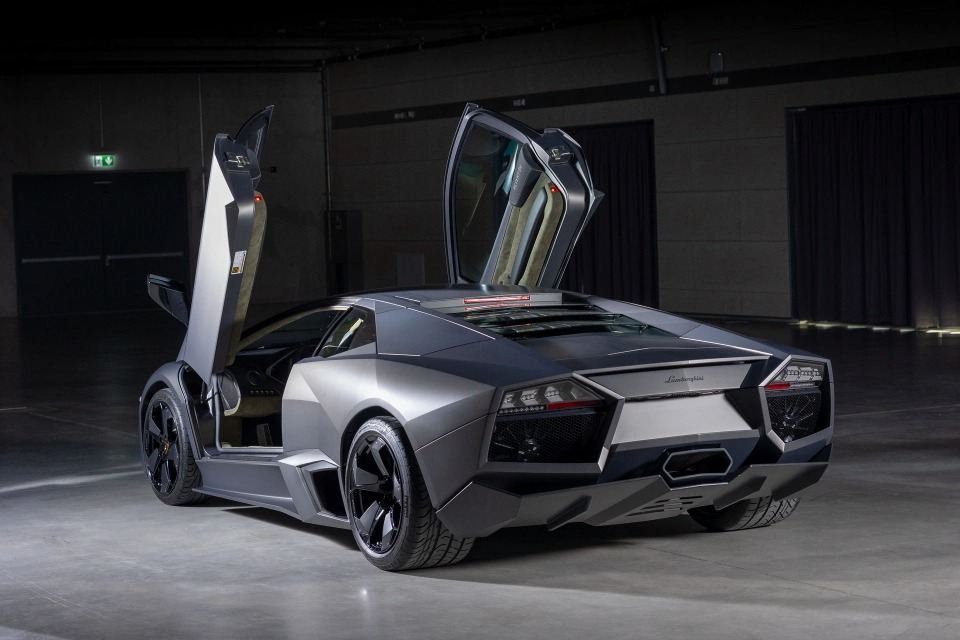 sieu pham lamborghini reventon duoc dau gia hinh 4