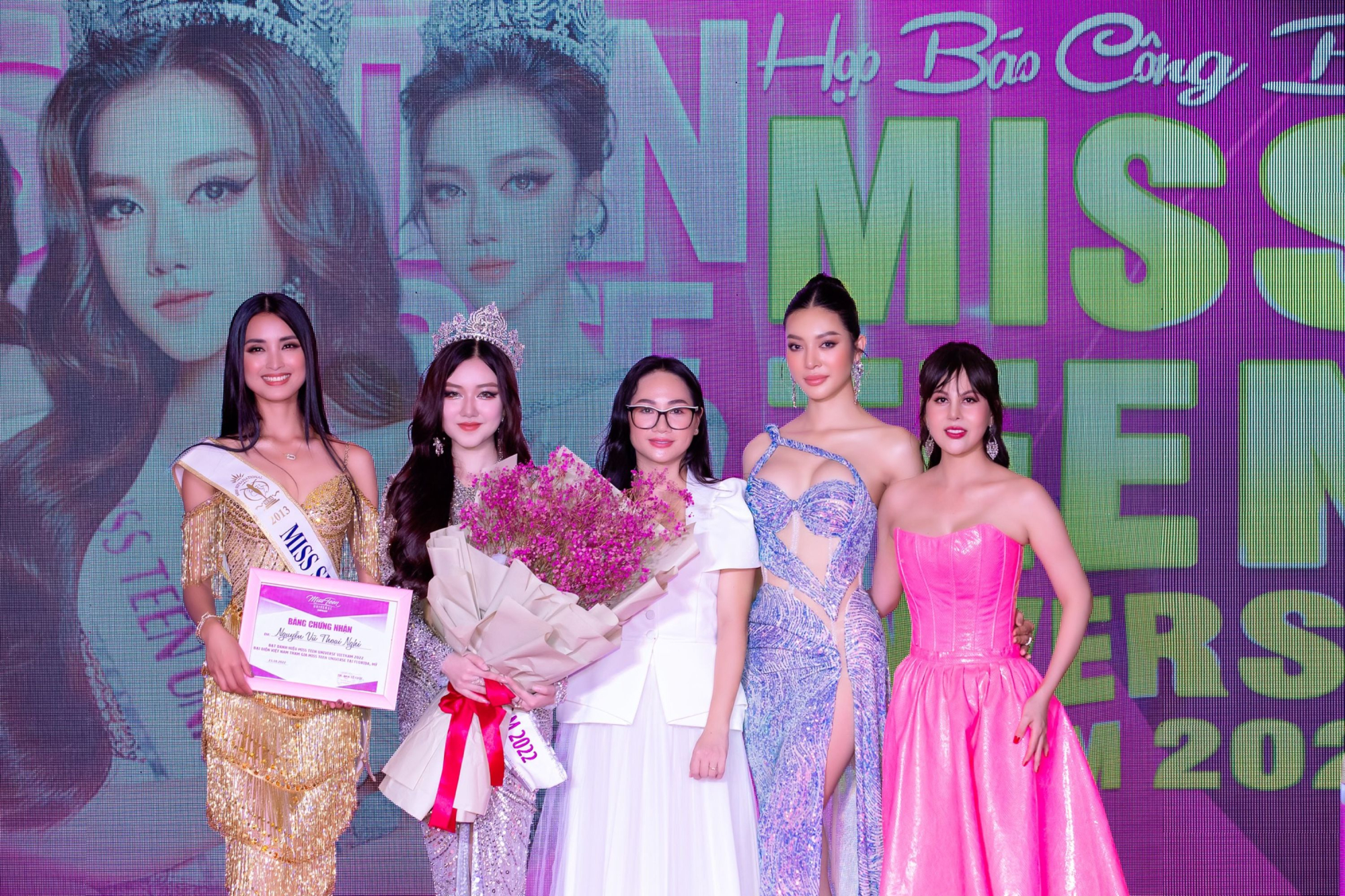 mrs united nations nguyen nhu quynh dong hanh cung nu sinh 17 tuoi tham du miss teen universe 2022 tai my hinh 3