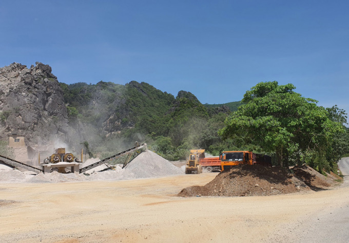 diem mat cac doanh nghiep bon rut tai nguyen tren dia ban tinh quang binh hinh 1