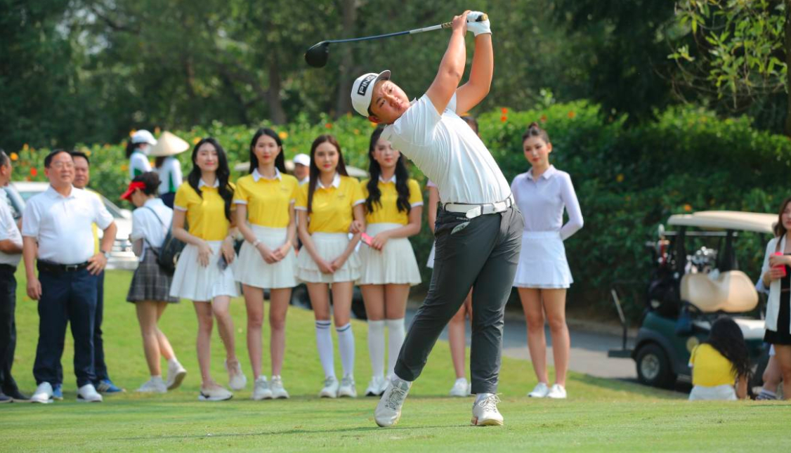 golfer nguyen anh minh lap ky luc tai giai tien phong golf championship hinh 3