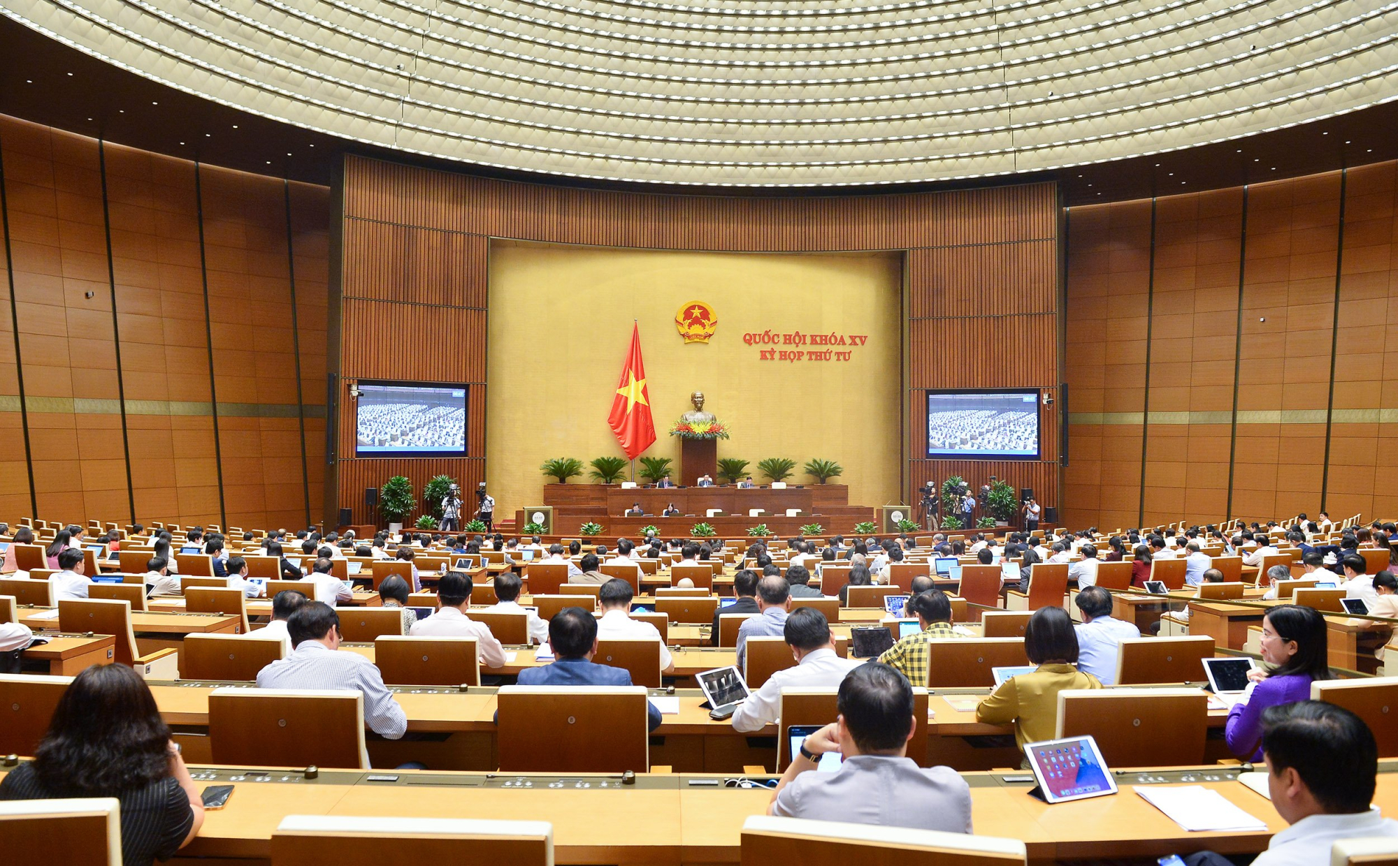 thao tung chung khoan dua ca nguoi nha nguoi than tin cung pham toi hinh 1