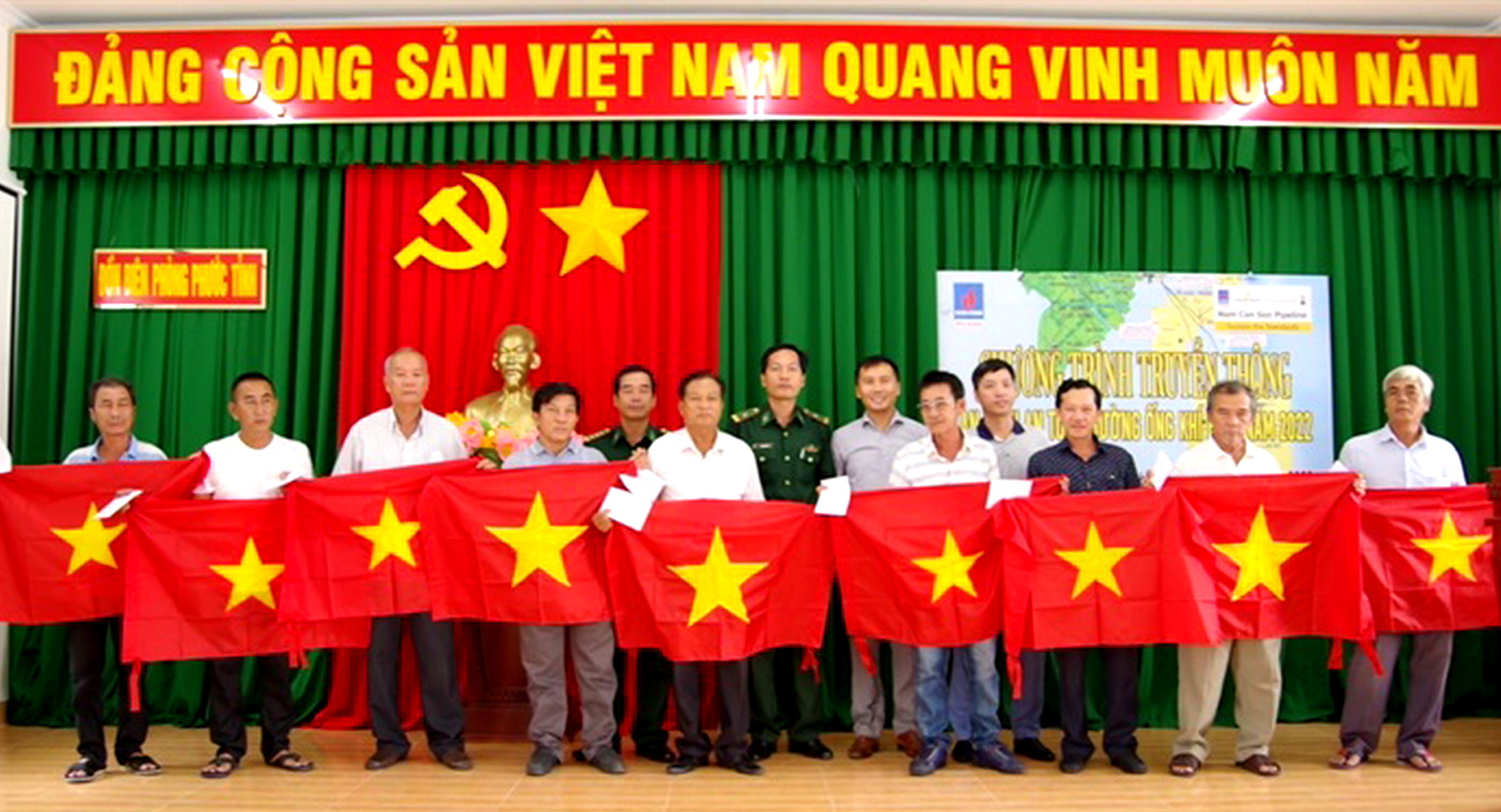 cac don vi pv gas thuc hien cac chuong trinh phoi hop truyen thong vi cong dong hinh 2