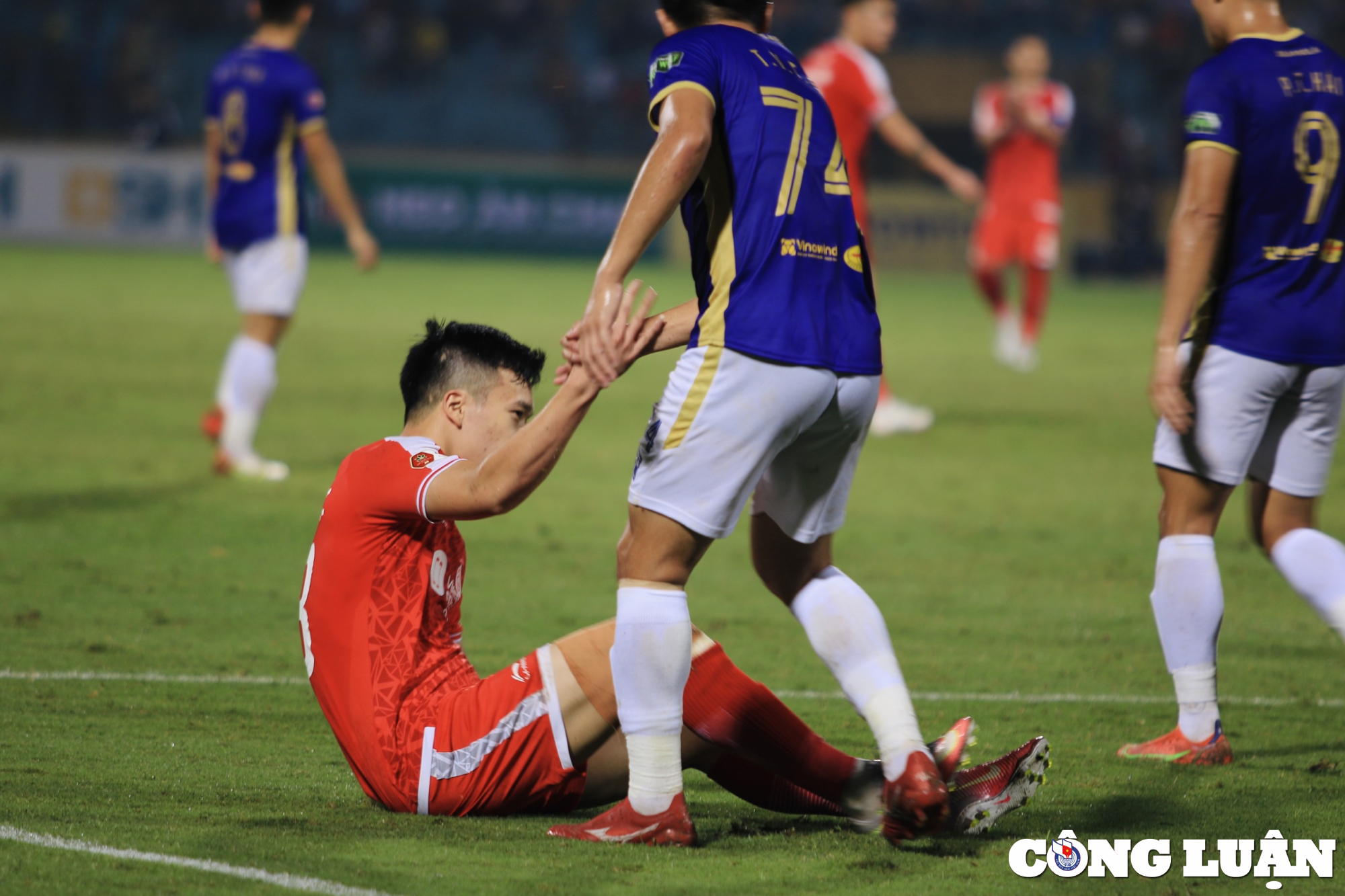 thang viettel 1 0 ha noi fc cham mot tay vao chuc vo dich vleague 2022 hinh 3